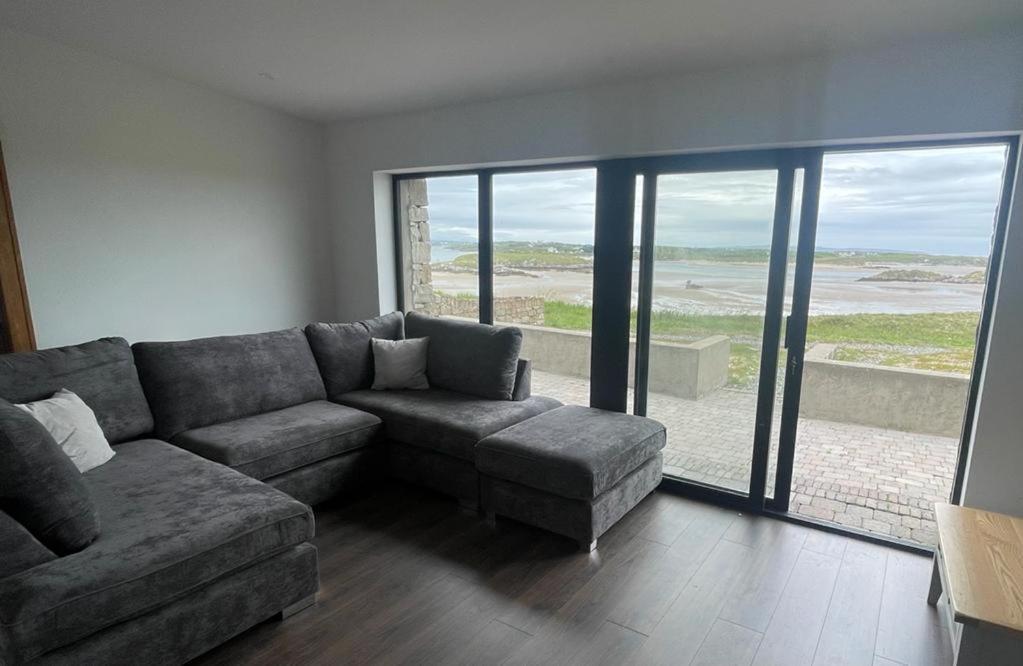 Ostan Gweedore Deluxe Apartments Bunbeg Exterior photo